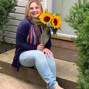 Meet your Posher, Marianne